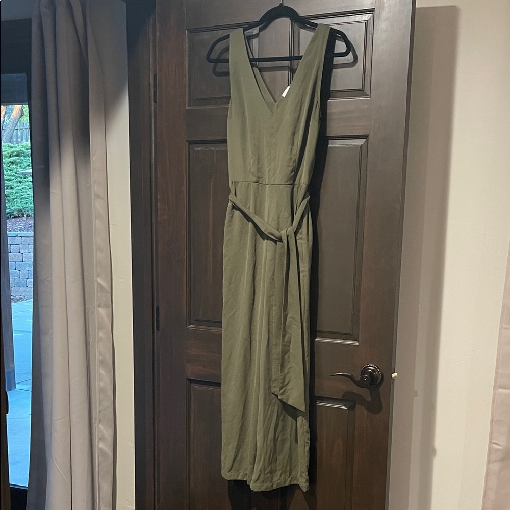 Elegant Olive Green Sleeveless Romper